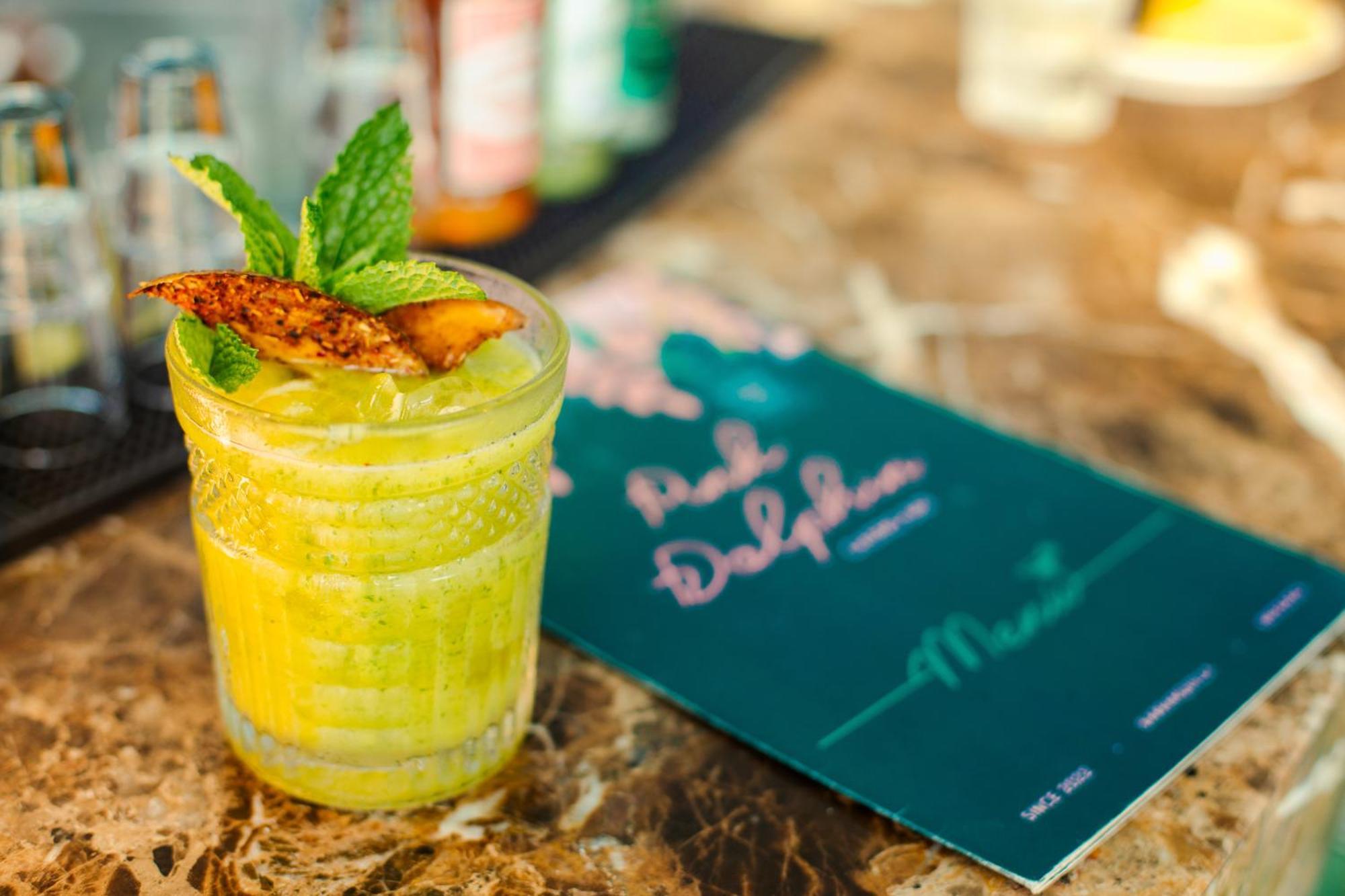 Hotel Faranda Collection Barranquilla, A Member Of Radisson Individuals Barranquilla  Exterior foto A pineapple smoothie